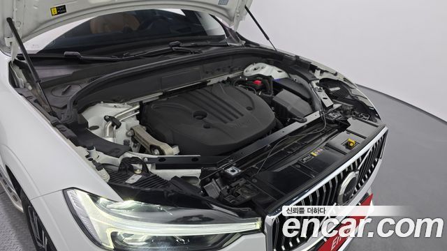 Volvo XC60 2022 — photo 6
