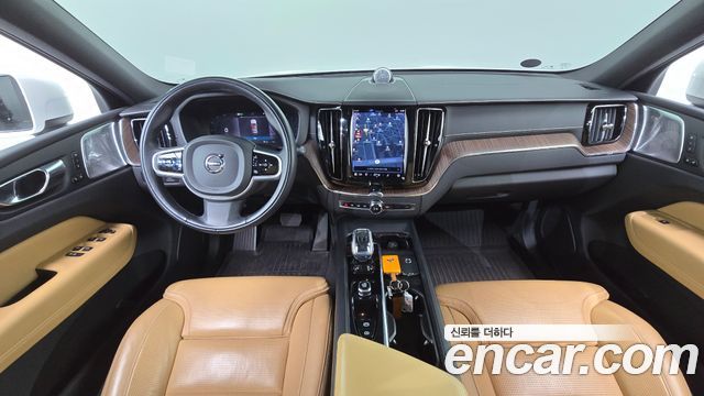 Volvo XC60 2022 — photo 7