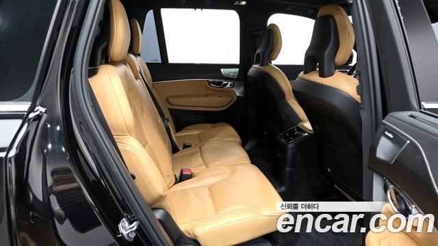 Volvo XC90 2021 — photo 12