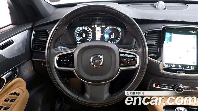 Volvo XC90 2021 — photo 13