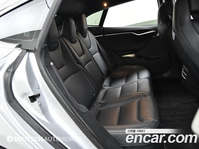 Tesla Model S 2017 — photo 12