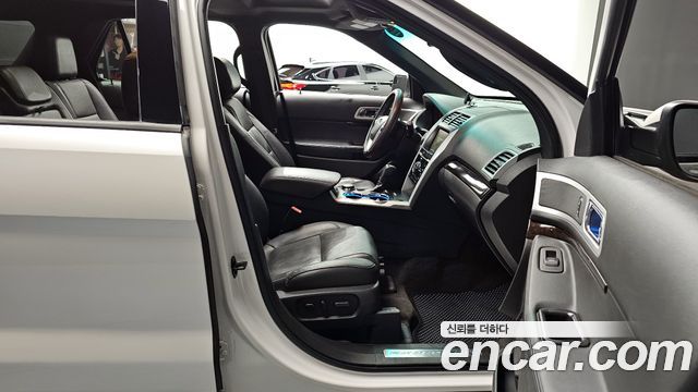 Ford Explorer 2015 — photo 11