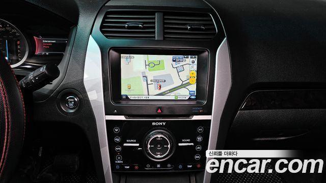 Ford Explorer 2015 — photo 14