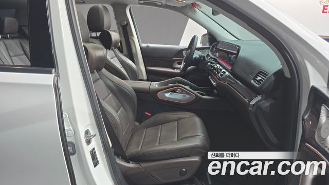 Mercedes-Benz GLE-Class 2023 — photo 10