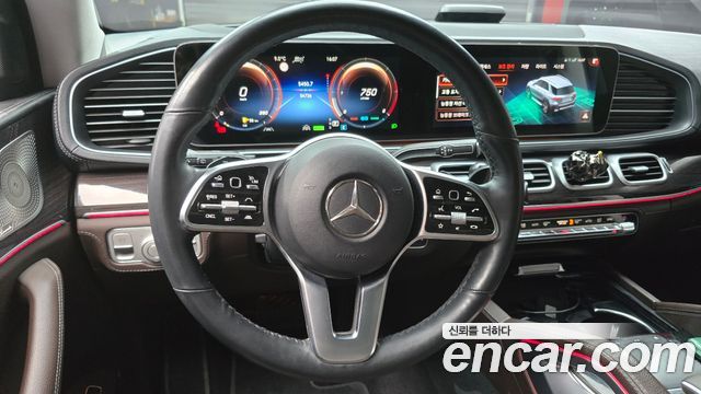 Mercedes-Benz GLE-Class 2023 — photo 13