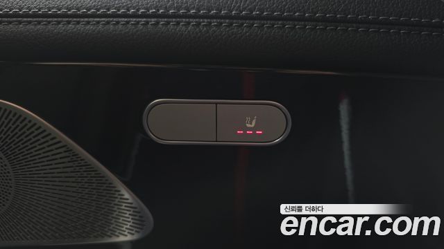 Mercedes-Benz GLE-Class 2023 — photo 18