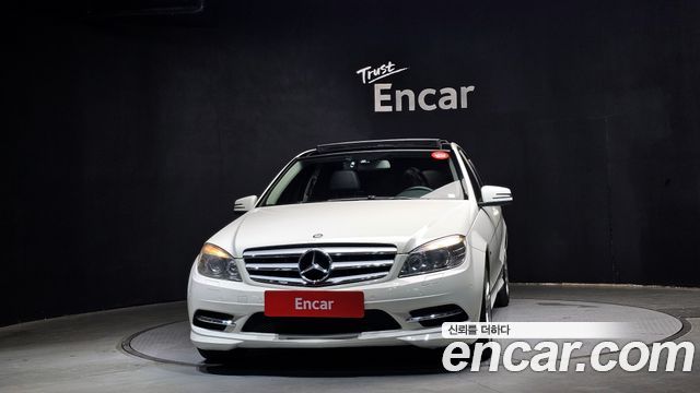 Mercedes-Benz C-Class 2011 — photo 3
