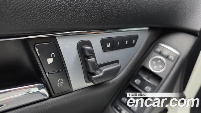 Mercedes-Benz C-Class 2011 — photo 16