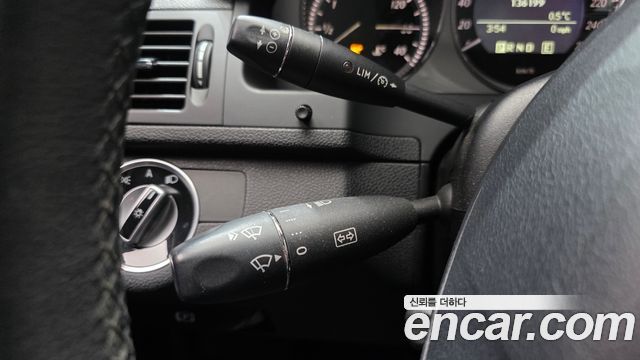 Mercedes-Benz C-Class 2011 — photo 17