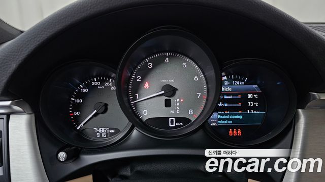 Porsche Macan 2022 — photo 8