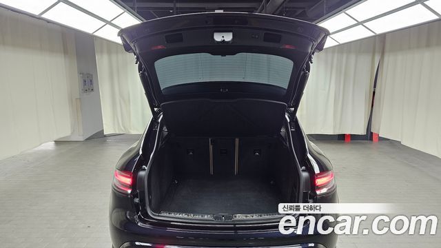 Porsche Macan 2022 — photo 20