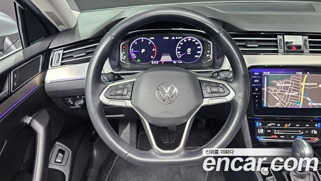 Volkswagen Passat 2022 — photo 13