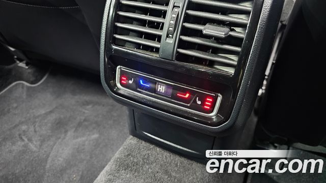 Volkswagen Passat 2022 — photo 18
