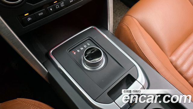 Land Rover Discovery Sport 2016 — photo 9
