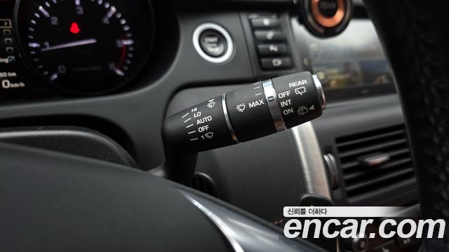 Land Rover Discovery Sport 2016 — photo 14
