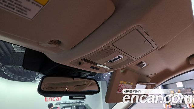 Land Rover Discovery Sport 2016 — photo 18