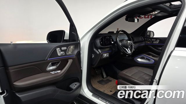 Mercedes-Benz GLS-Class 2022 — photo 12