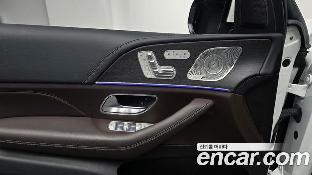 Mercedes-Benz GLS-Class 2022 — photo 18
