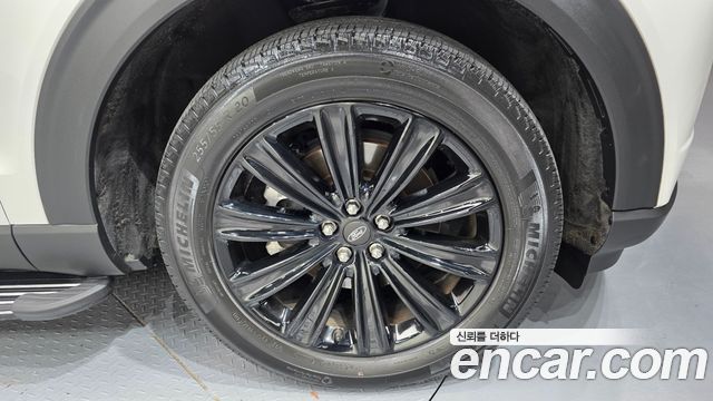 Ford Explorer 2022 — photo 5