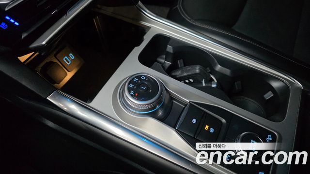 Ford Explorer 2022 — photo 9