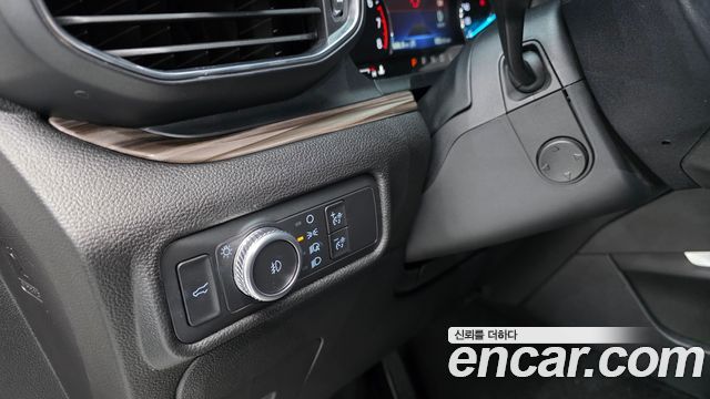 Ford Explorer 2022 — photo 13