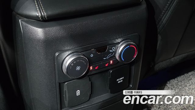 Ford Explorer 2022 — photo 18