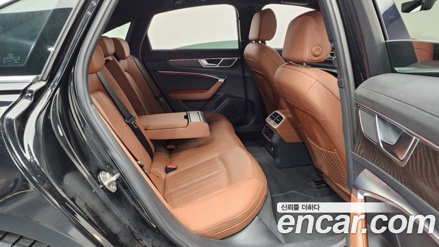 Audi A6 2022 — photo 12
