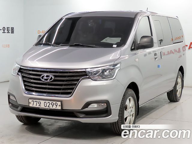 Hyundai Starex 2018 — photo 1