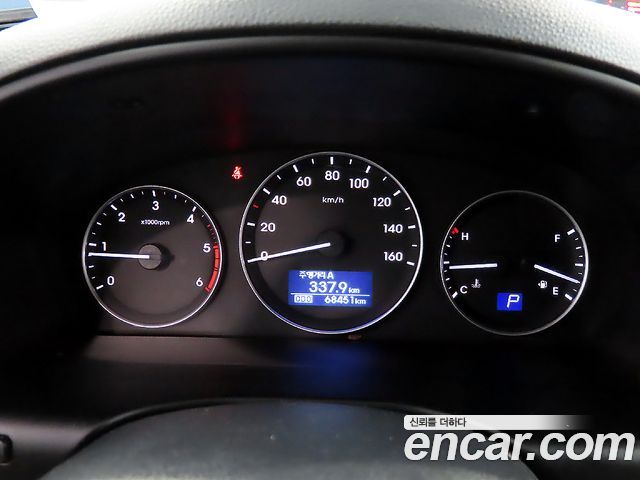 Hyundai Starex 2018 — photo 8