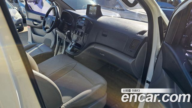 Hyundai Starex 2015 — photo 9