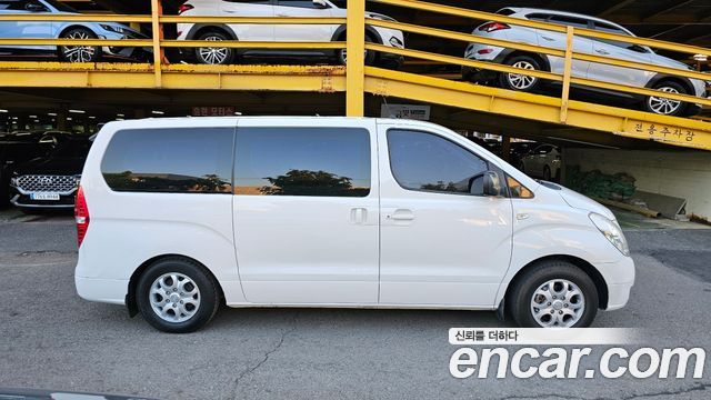 Hyundai Starex 2015 — photo 11