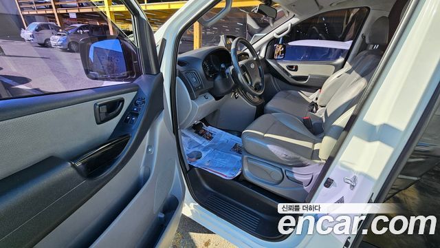 Hyundai Starex 2015 — photo 13