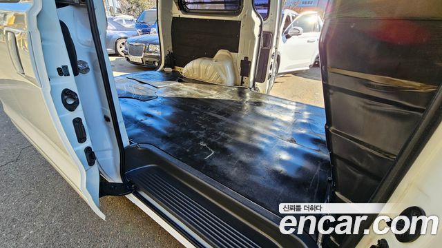 Hyundai Starex 2015 — photo 18