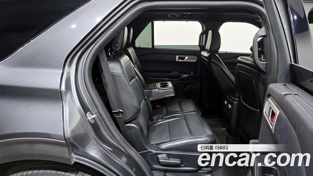 Ford Explorer 2020 — photo 12