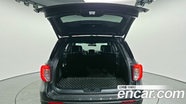 Ford Explorer 2020 — photo 20