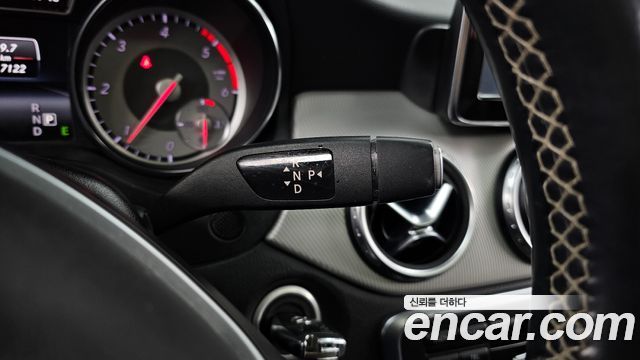Mercedes-Benz GLA-Class 2015 — photo 8