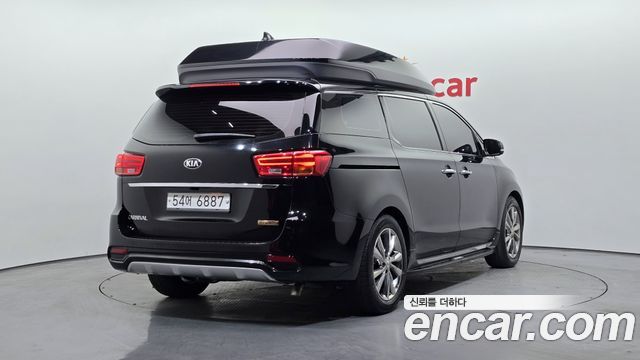 Kia Canival 2019 — photo 2