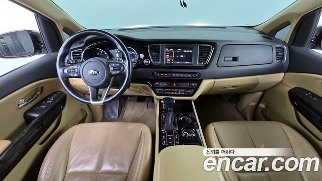 Kia Canival 2019 — photo 7