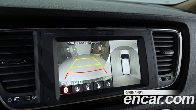 Kia Canival 2019 — photo 15