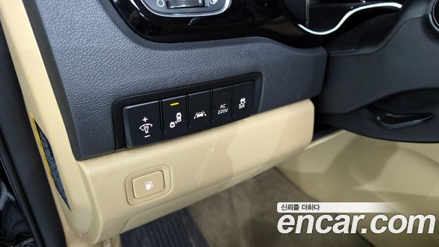 Kia Canival 2019 — photo 17