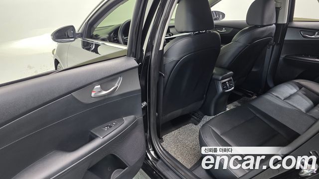 Kia K3 2019 — photo 18