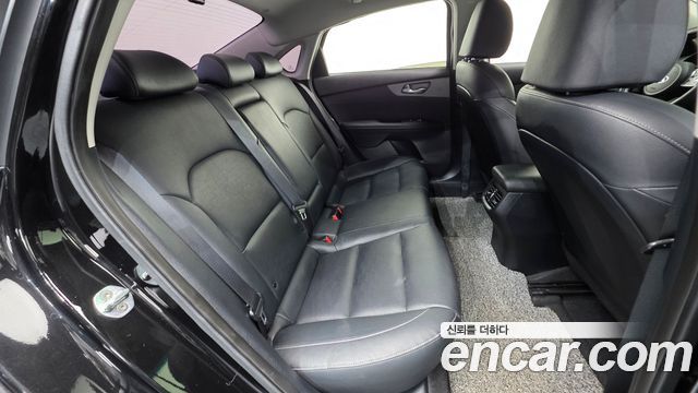 Kia K3 2019 — photo 20