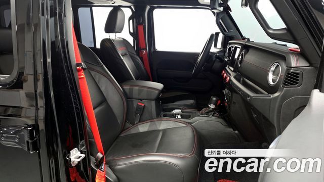 Jeep Wrangler 2020 — photo 11