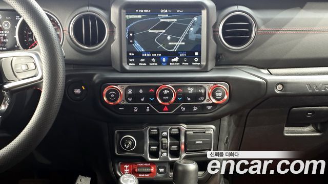 Jeep Wrangler 2020 — photo 14
