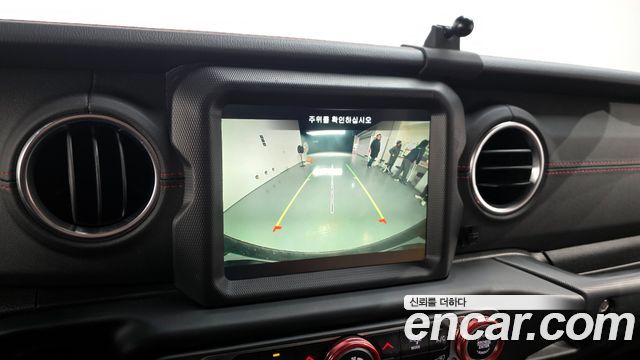 Jeep Wrangler 2020 — photo 15