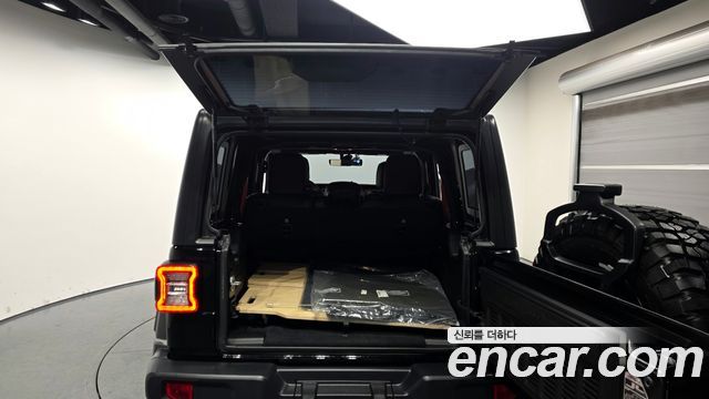 Jeep Wrangler 2020 — photo 20