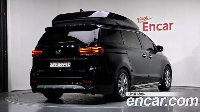 Kia Canival 2019 — photo 2