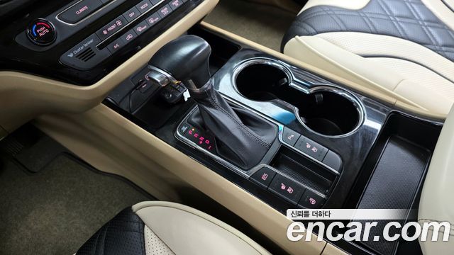 Kia Canival 2019 — photo 9