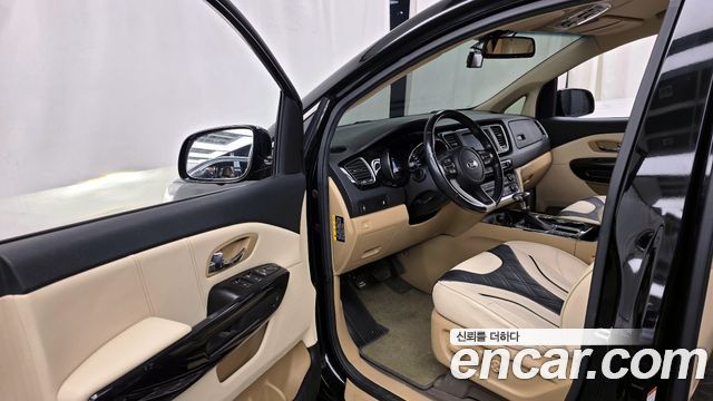 Kia Canival 2019 — photo 10