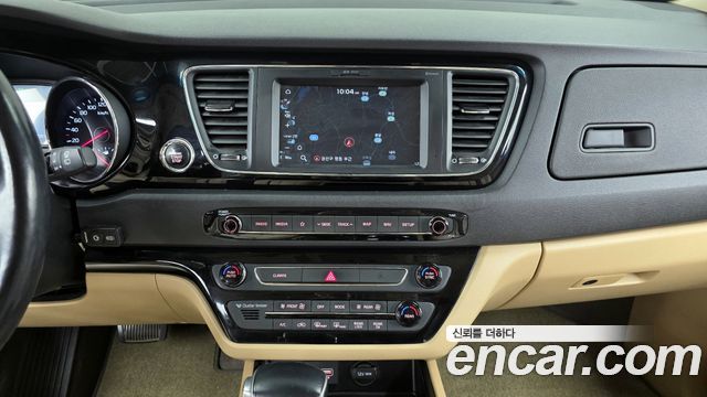 Kia Canival 2019 — photo 14